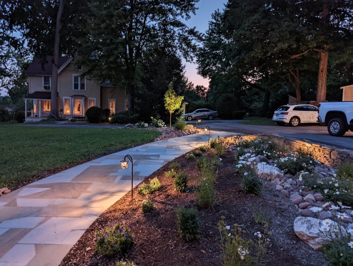 Nightscaping along walkways