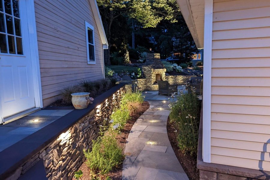 Sidewalk lighting and landscape lighting design